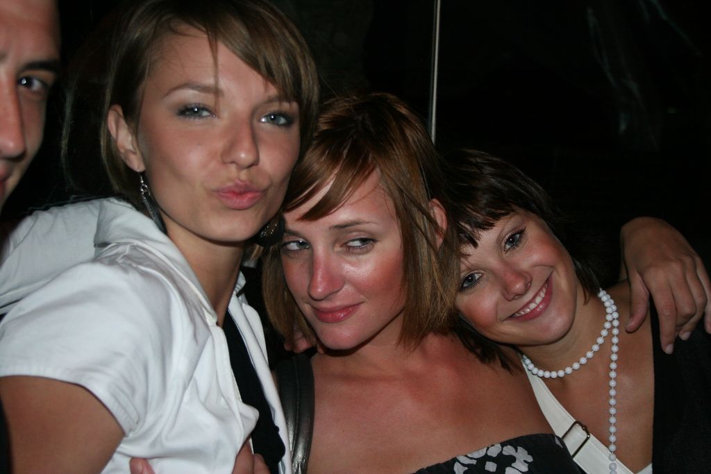 i/Kranj/Absolvent08/07-BlackWhiteParty/absolvent 1816.jpg